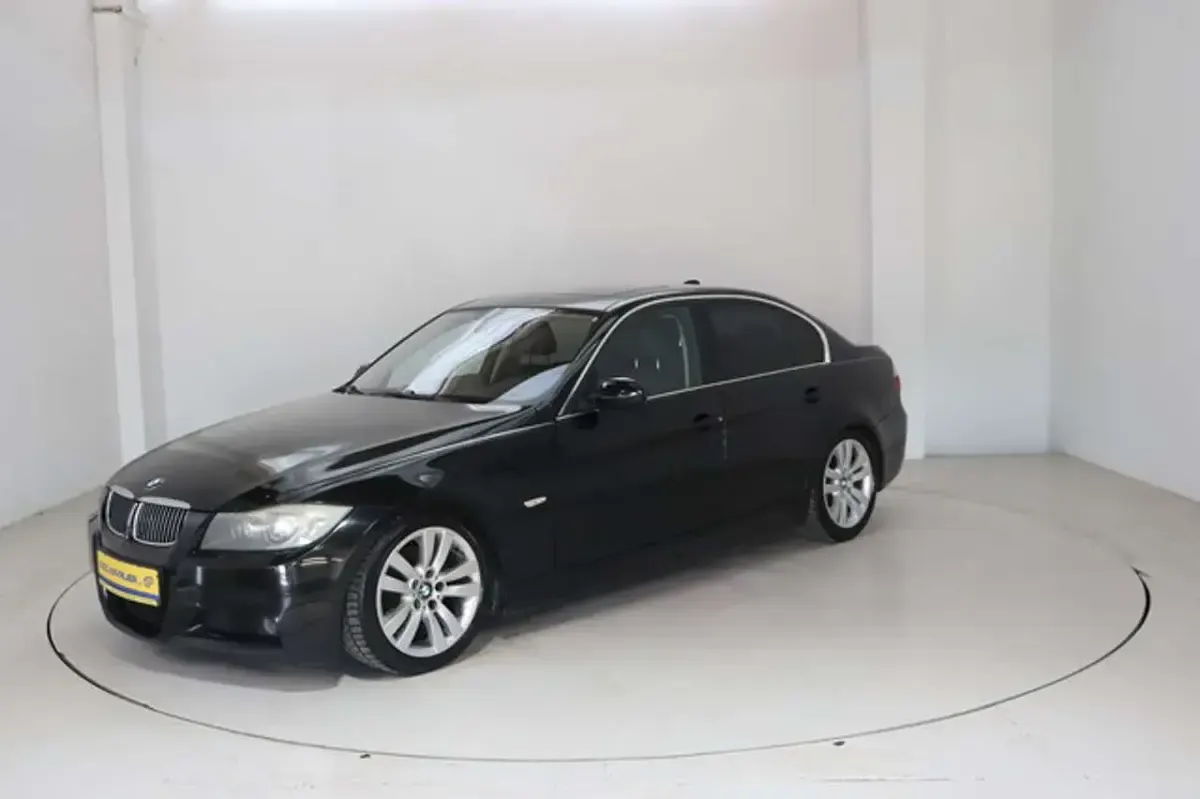 Second-hand BMW 325 Performance 218 CP (160 kW) 2006 Negru Berlinǎ