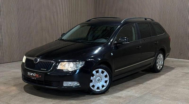 Gebraucht Skoda Superb 105 PS (77 kW) 2012 Schwarz Limousine