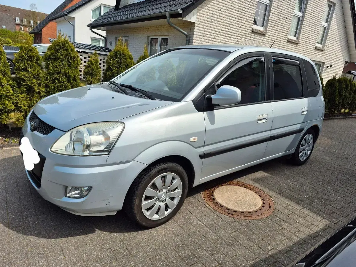 Gebraucht Hyundai Matrix 103 PS (75 kW) 2009 Silber Van / Kleinbus