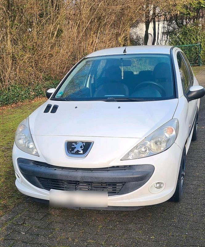 Gebraucht Peugeot 206+ 75 PS (55 kW) 2009 Weiß Kleinwagen