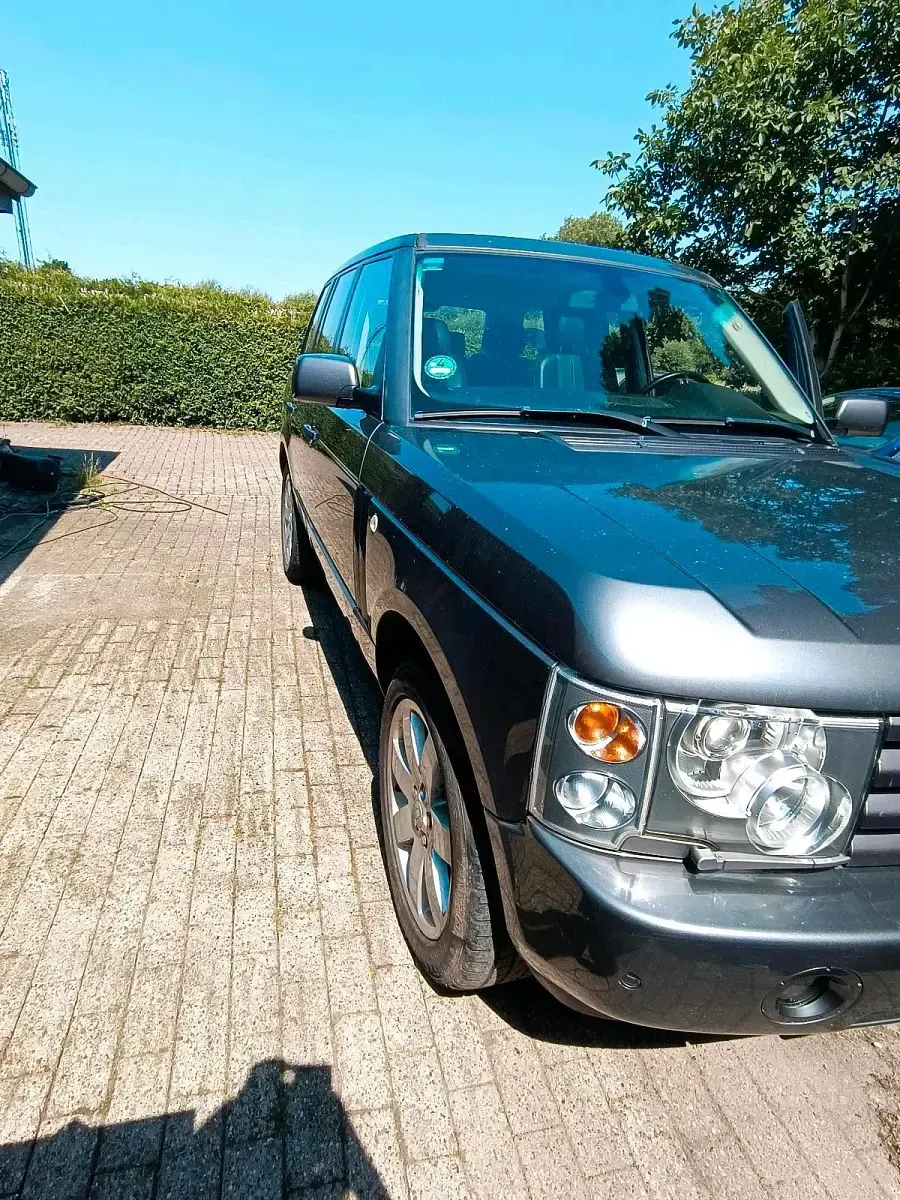 Gebraucht Land Rover Range Rover Vogue 285 PS (209 kW) 2004 Silber SUV
