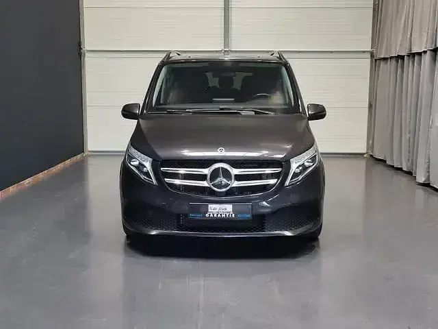 Gebraucht Mercedes V250 Edition 190 PS (139 kW) 2019 Grau Van / Kleinbus