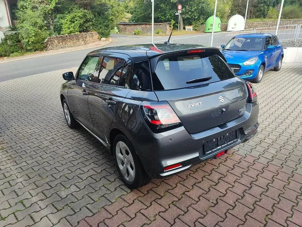 Neu Suzuki Swift Comfort 83 PS (61 kW) 2026 Grau Kleinwagen