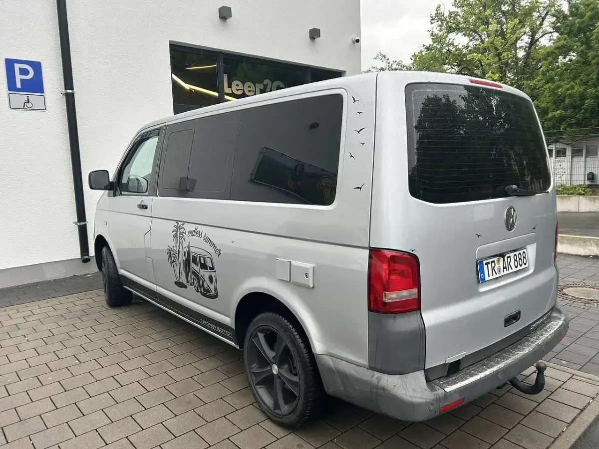 Gebraucht VW Caravelle 131 PS (96 kW) 2006 Silber Van