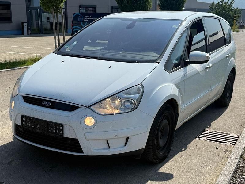 Weiß Gebraucht 2009 Ford S-MAX Titanium Van / Kleinbus | 1.650 € (Guter Preis) - Bild 1/4