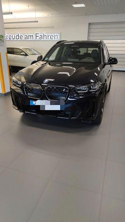 Gebraucht BMW iX3 Impressive 210 kW (286 PS) 2023 Schwarz SUV