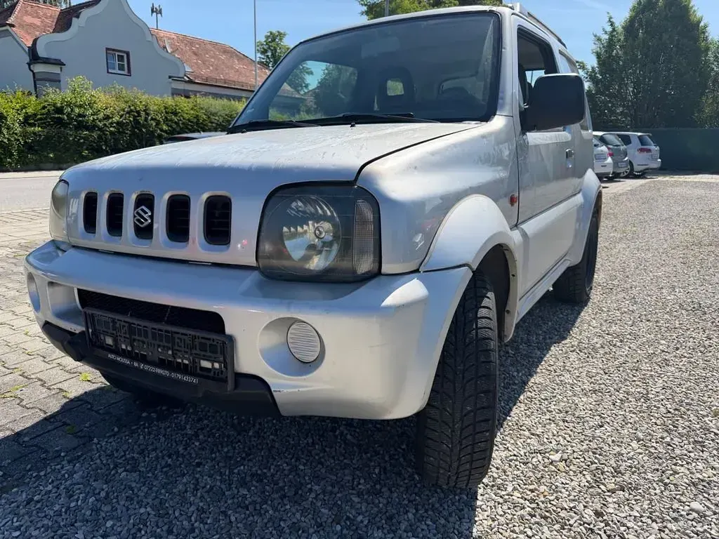 Gebraucht Suzuki Jimny 82 PS (60 kW) 2000 Silber SUV