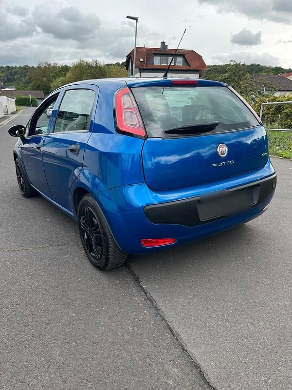 Blau Gebraucht 2010 Fiat Punto Evo Kleinwagen | 1.950 € (Guter Preis) - Bild 1/4