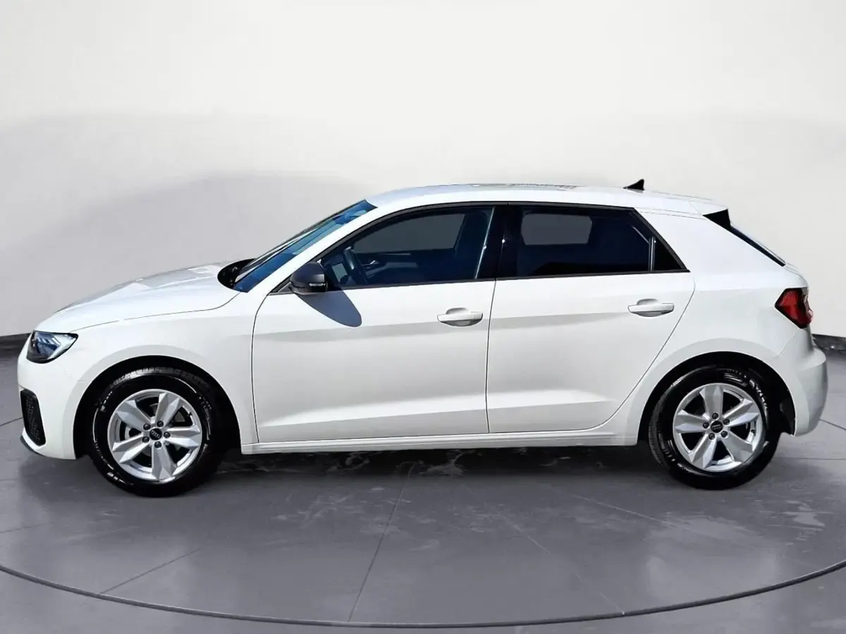 Gebraucht Audi A1 Sportback Comfort 95 PS (69 kW) 2023 Weiß Kleinwagen