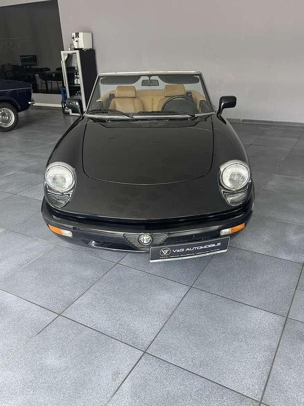 Schwarz Gebraucht 1993 Alfa Romeo Spider Cabrio | 34.900 € - Bild 1/4