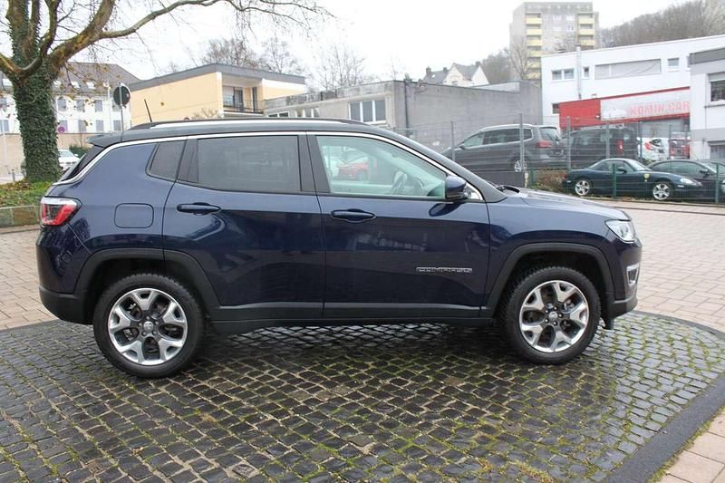 Gebraucht Jeep Compass Sport 182 PS (133 kW) 2020 Jazz blue pearl coat SUV