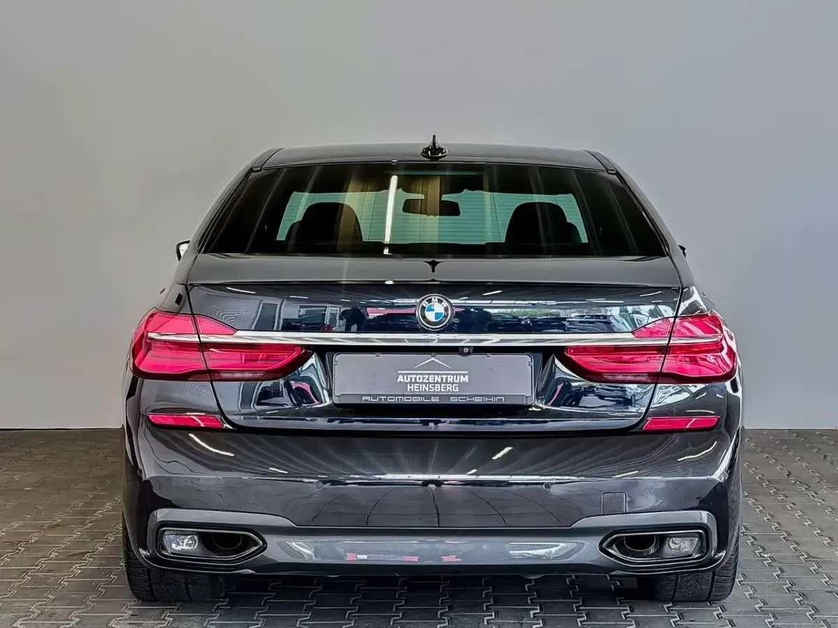 Gebraucht BMW 730 M Sport 265 PS (194 kW) 2019 Schwarz Limousine