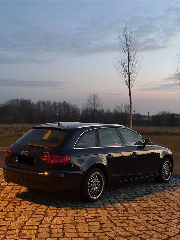 Gebraucht Audi A4 Ambiente 143 PS (105 kW) 2009 Blau Kombi