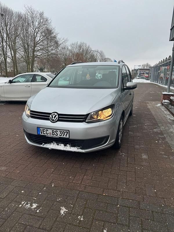 Gebraucht VW Touran 105 PS (77 kW) 2014 Silber Van / Kleinbus