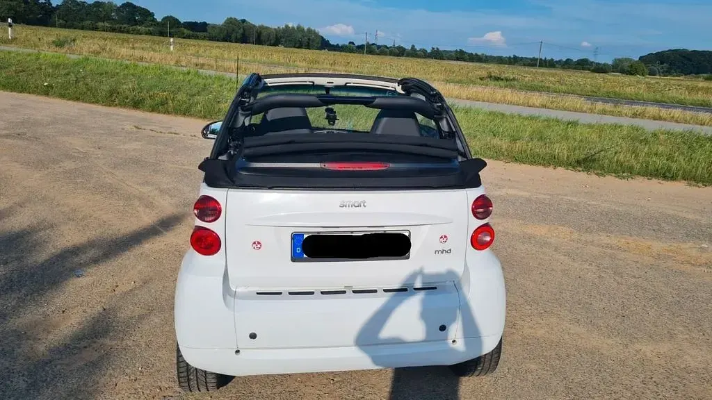 Gebraucht Smart ForTwo Cabrio 61 PS (44 kW) 2013 Weiß Cabrio