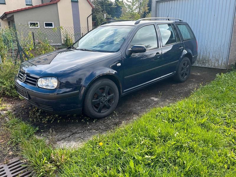 Blau Gebraucht 2003 VW Golf IV Kombi | 750 € (Superpreis) - Bild 1/4