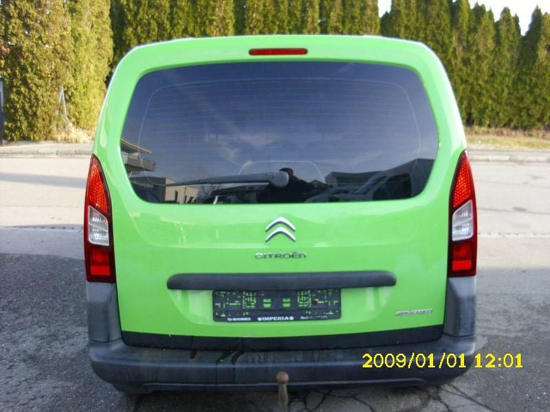 Gebraucht Citroën Berlingo Tendance 114 PS (83 kW) 2013 Grün Van / Kleinbus