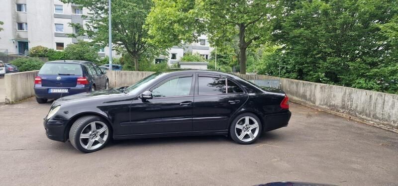 Gebraucht Mercedes E280 190 PS (139 kW) 2007 Schwarz Limousine