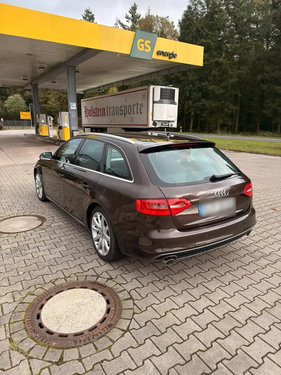 Gebraucht Audi A4 250 PS (183 kW) 2014 Braun Kombi