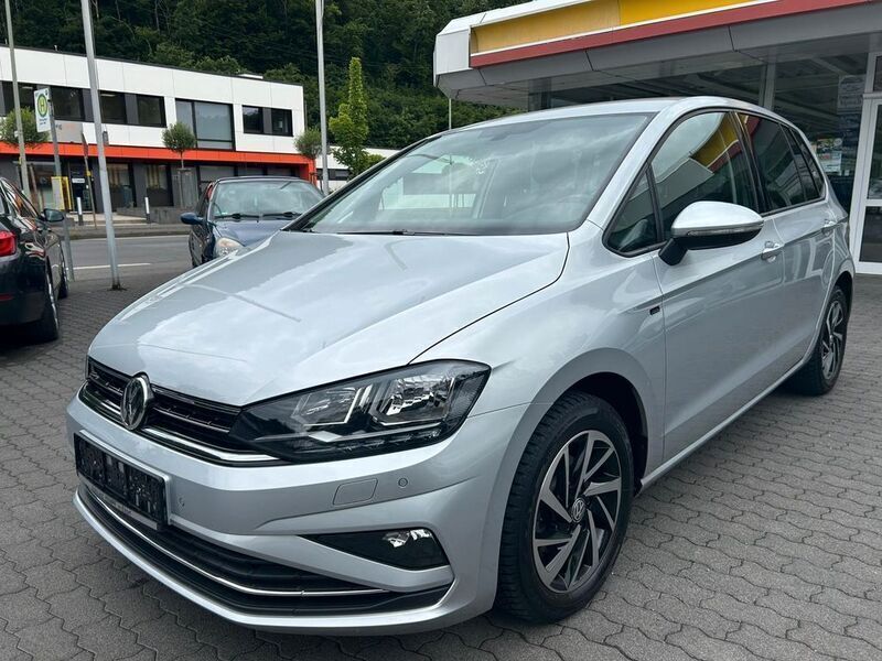 Silber Gebraucht 2018 VW Golf Sportsvan Join Van / Kleinbus | 16.990 € (Fairer Preis) - Bild 1/4