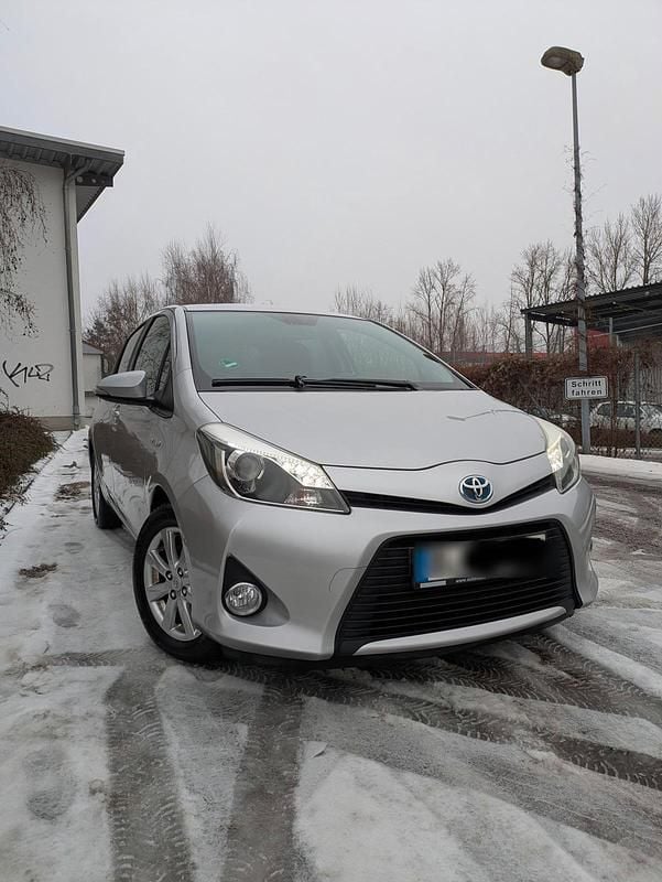 Gebraucht Toyota Yaris Hybrid 2014 Silber Kleinwagen