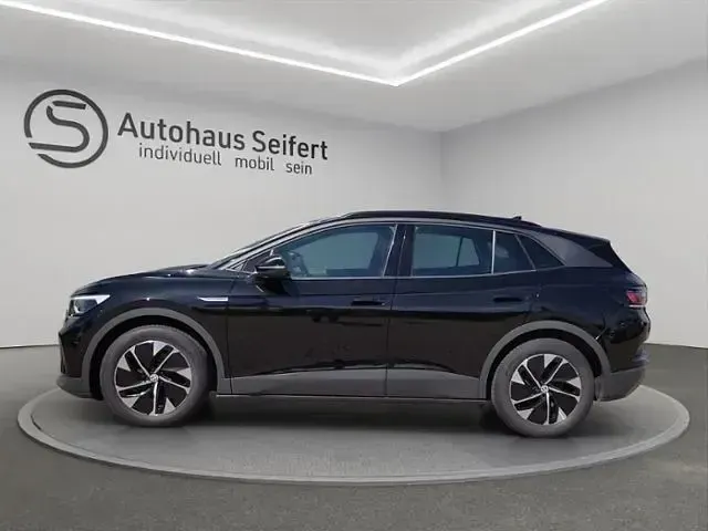 Gebraucht VW ID.4 Pro Performance 150 kW (204 PS) 2022 Mythosschwarz metallic (metallic) SUV