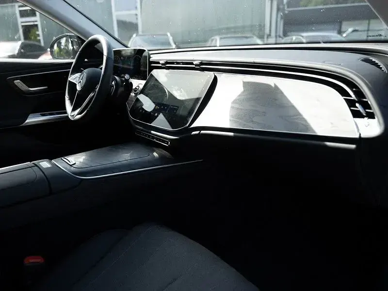 Gebraucht Mercedes E300 Avantgarde 197 PS (144 kW) 2025 Grau metalliclack graphitgrau Kombi