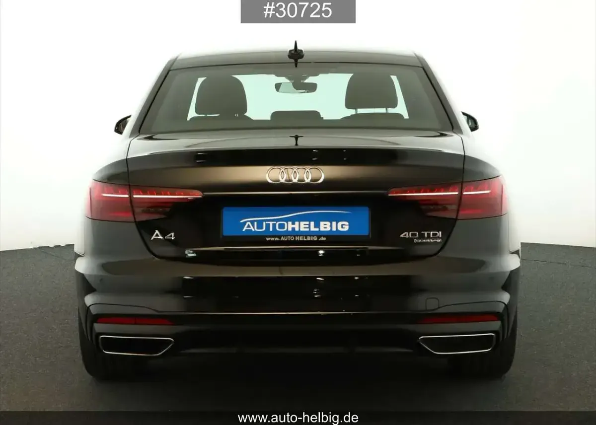 Używany Audi A4 S-Line 204 KM (150 kW) 2023 Czarny Sedan/Limuzyna