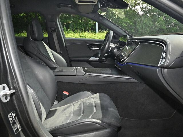 Gebraucht Mercedes E220 Advanced 197 PS (144 kW) 2023 Grau / graphitgrau Limousine