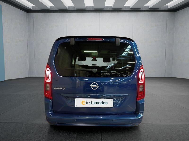 Blau Gebraucht 2023 Opel Combo-e Life | 26.299 € (Etwas zu teuer) - Bild 1/4