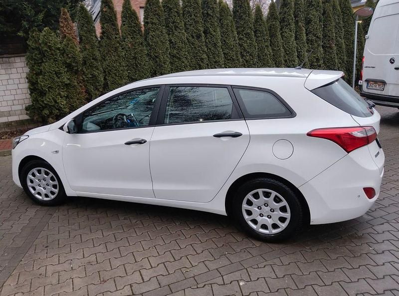 Gebraucht Hyundai i30 Classic 99 PS (72 kW) 2014 Weiß Kombi