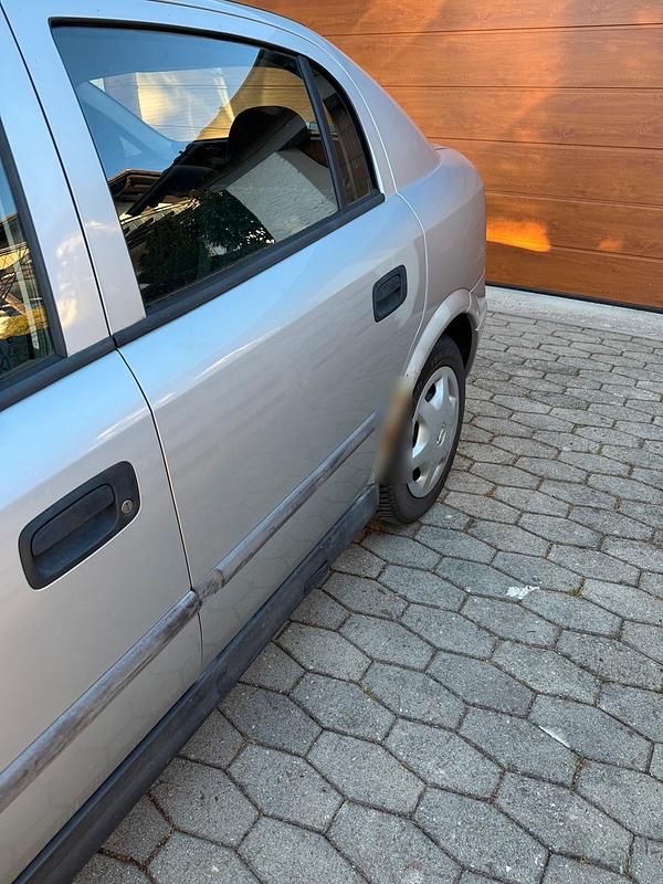 Gebraucht Opel Astra 100 PS (73 kW) 1999 Silber Limousine