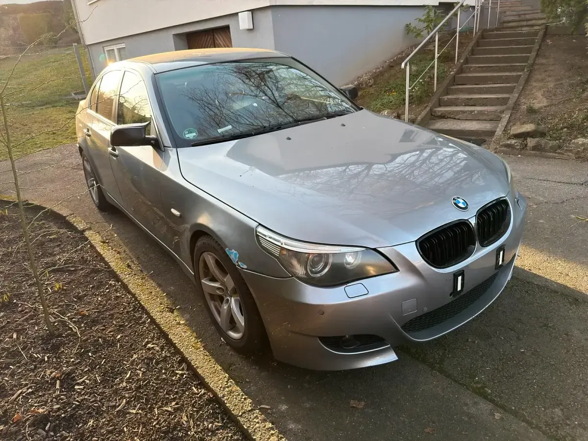 Gebraucht BMW 530 231 PS (169 kW) 2004 Grau Limousine