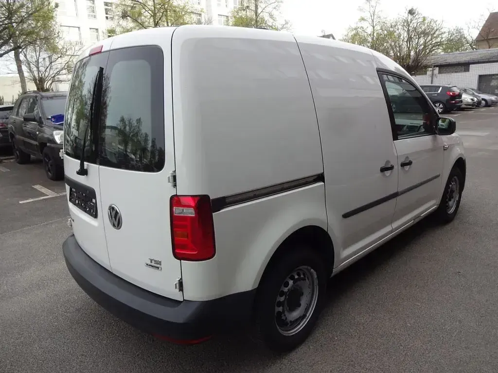 Używany VW Caddy 84 KM (61 kW) 2016 Biały Minivan