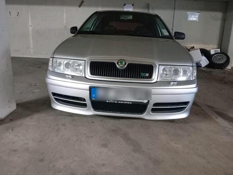 Silber Gebraucht 2001 Skoda Octavia RS Limousine | 1.500 € (Superpreis) - Bild 1/4