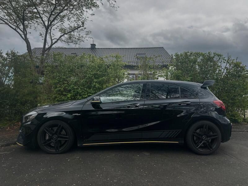 Schwarz Gebraucht 2018 Mercedes A45 AMG AMG Limousine | 34.500 € (Etwas zu teuer) - Bild 1/4