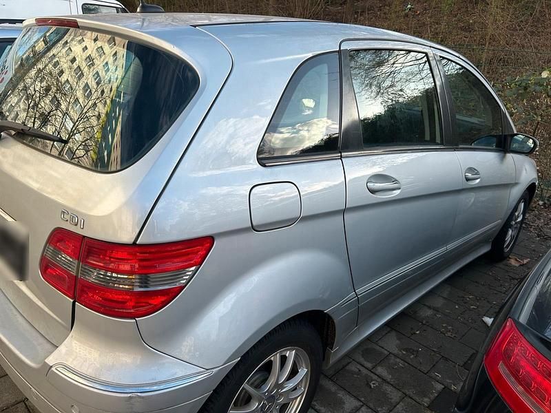 Gebraucht Mercedes B180 2006 Silber Van / Kleinbus