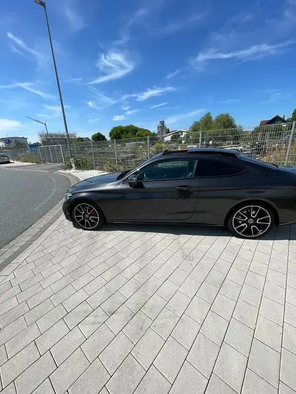 Gebraucht Mercedes C300 245 PS (180 kW) 2018 Grau Coupé