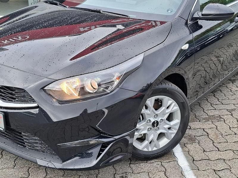 Neu Kia Ceed Sportswagon Vision 140 PS (102 kW) 2025 Schwarz Kombi