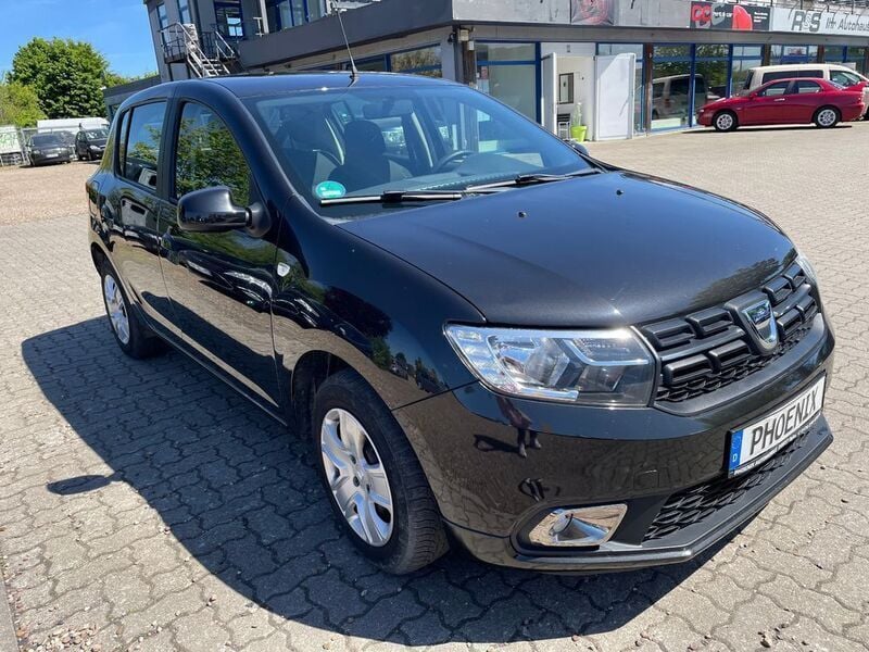 Schwarz Gebraucht 2017 Dacia Sandero Lauréate Kleinwagen | 7.999 € (Guter Preis) - Bild 1/4