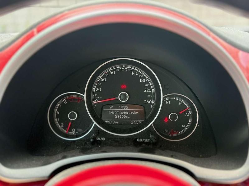 Rot Gebraucht 2018 VW Beetle Cabrio | 22.500 € (Teuer) - Bild 1/4