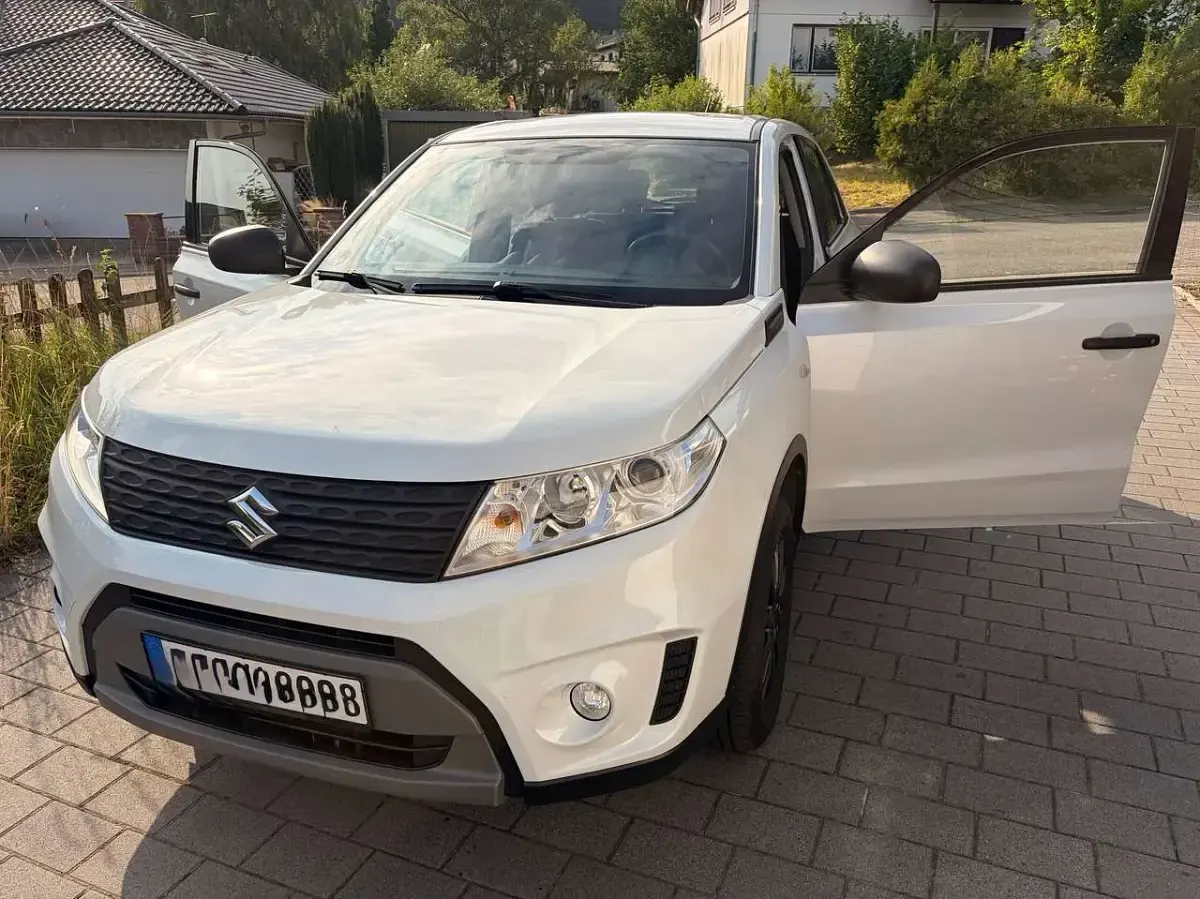 Gebraucht Suzuki Vitara Comfort 120 PS (88 kW) 2016 Weiß SUV