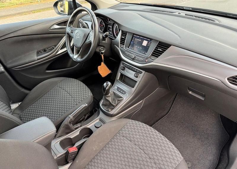 Gebraucht Opel Astra 105 PS (77 kW) 2022 Schwarz Kombi