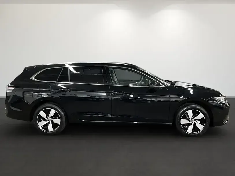 Gebraucht VW Passat Business 150 PS (110 kW) 2025 (grenadillschwarz metallic) Kombi