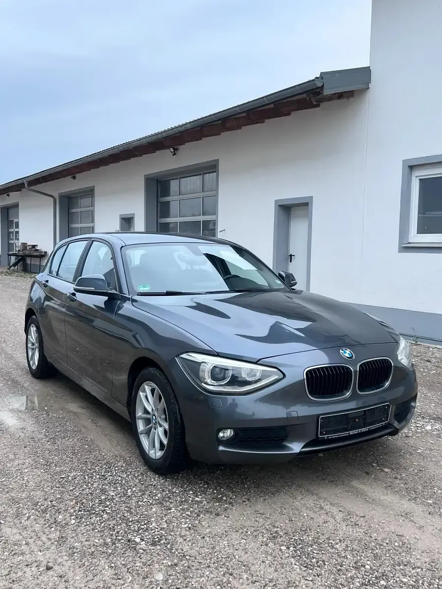 Gebraucht BMW 118 Sport Line 143 PS (105 kW) 2014 Grau Kleinwagen