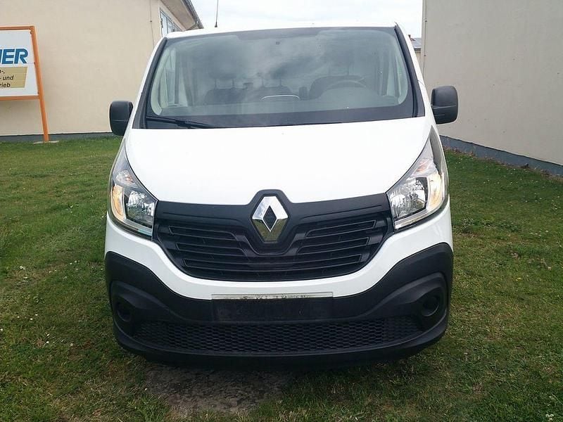 Gebraucht Renault Trafic Komfort 125 PS (91 kW) 2016 Weiß Van / Kleinbus