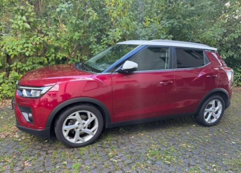 Rot Gebraucht 2020 Ssangyong Tivoli SUV | 11.500 € (Fairer Preis) - Bild 1/4