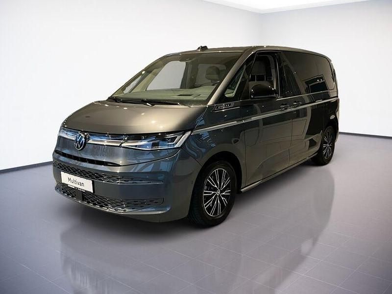 Gebraucht VW Multivan Style 218 PS (160 kW) 2023 Indiumgrau Van