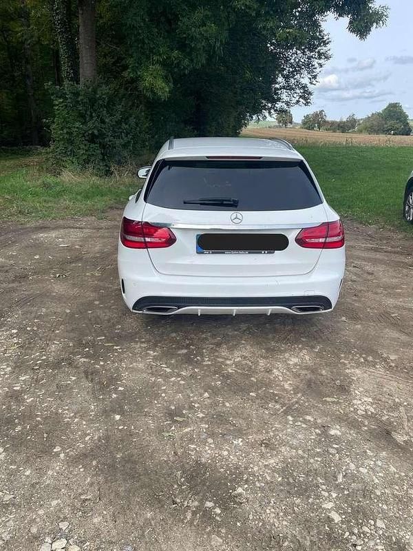 Gebraucht Mercedes C250 211 PS (155 kW) 2017 Weiß Kombi