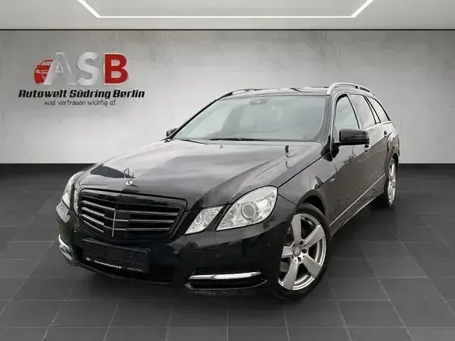 Używany Mercedes E250 204 KM (150 kW) 2011 Kombi